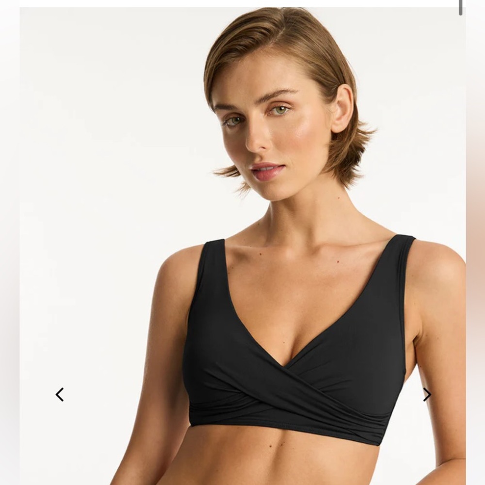 Sea Level Australia Essentials Cross Front Multifit Top bikini Size 8 Black I26